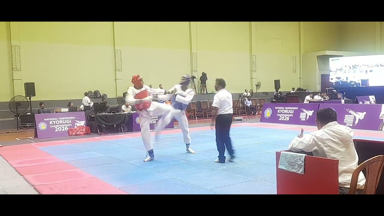 Taekwondo sparing match 