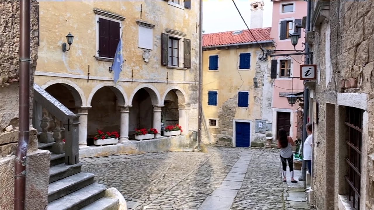 Grožnjan-Grisignana (Istria🇭🇷): A walk through the labyrinth of alleys of this small medieval town