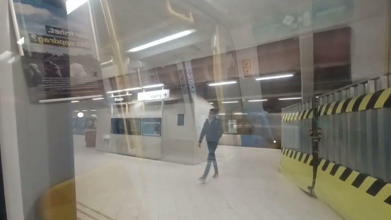 Tunnelbanan Från Hjulsta Till Sundbyberg Centrum 