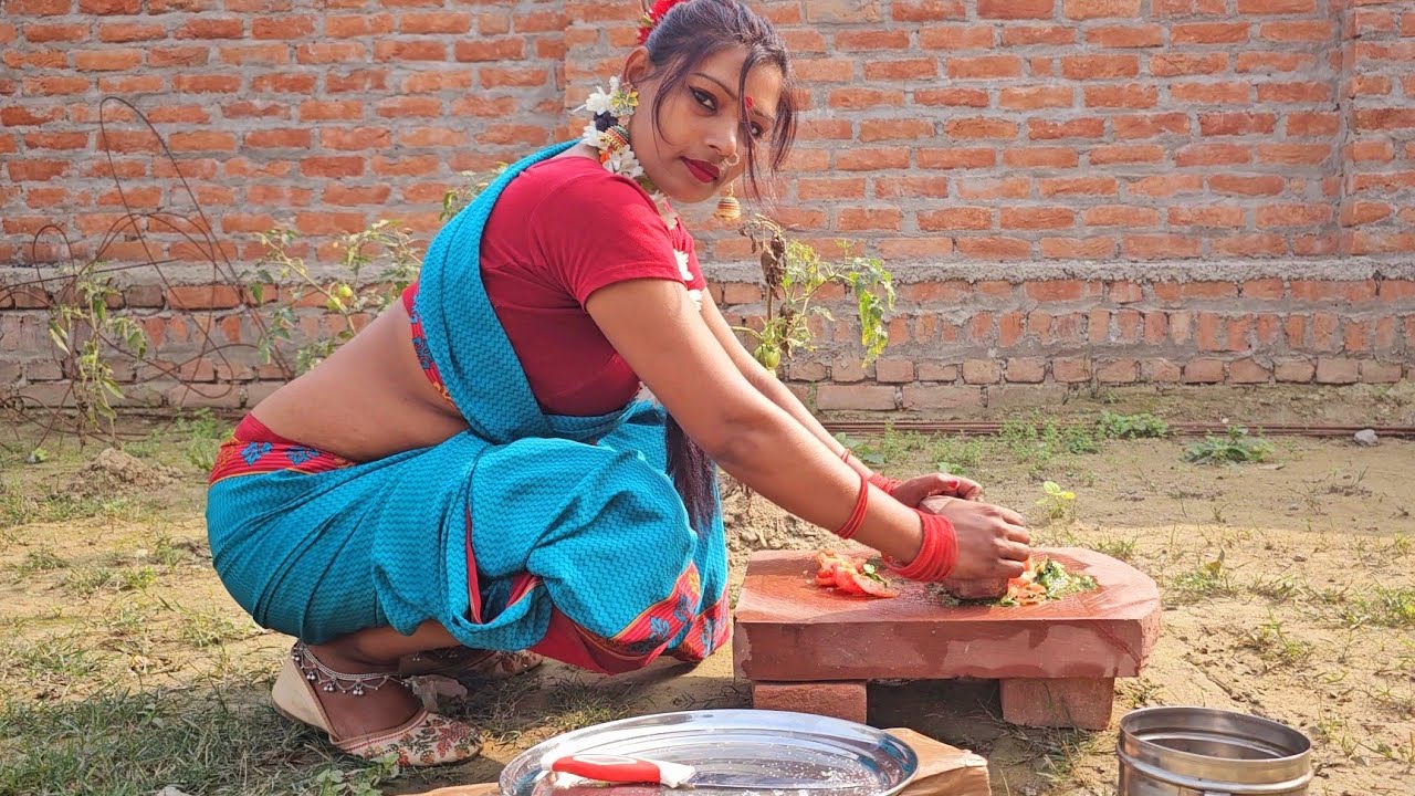 Village Vlog Desi Style chutney grinding Model Pinki Tiwari