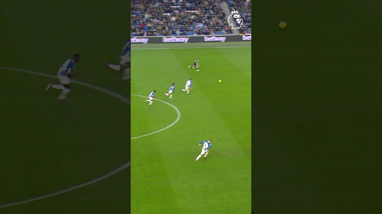 Brilliant Vin&iacute;cius pass & Solomon finish!