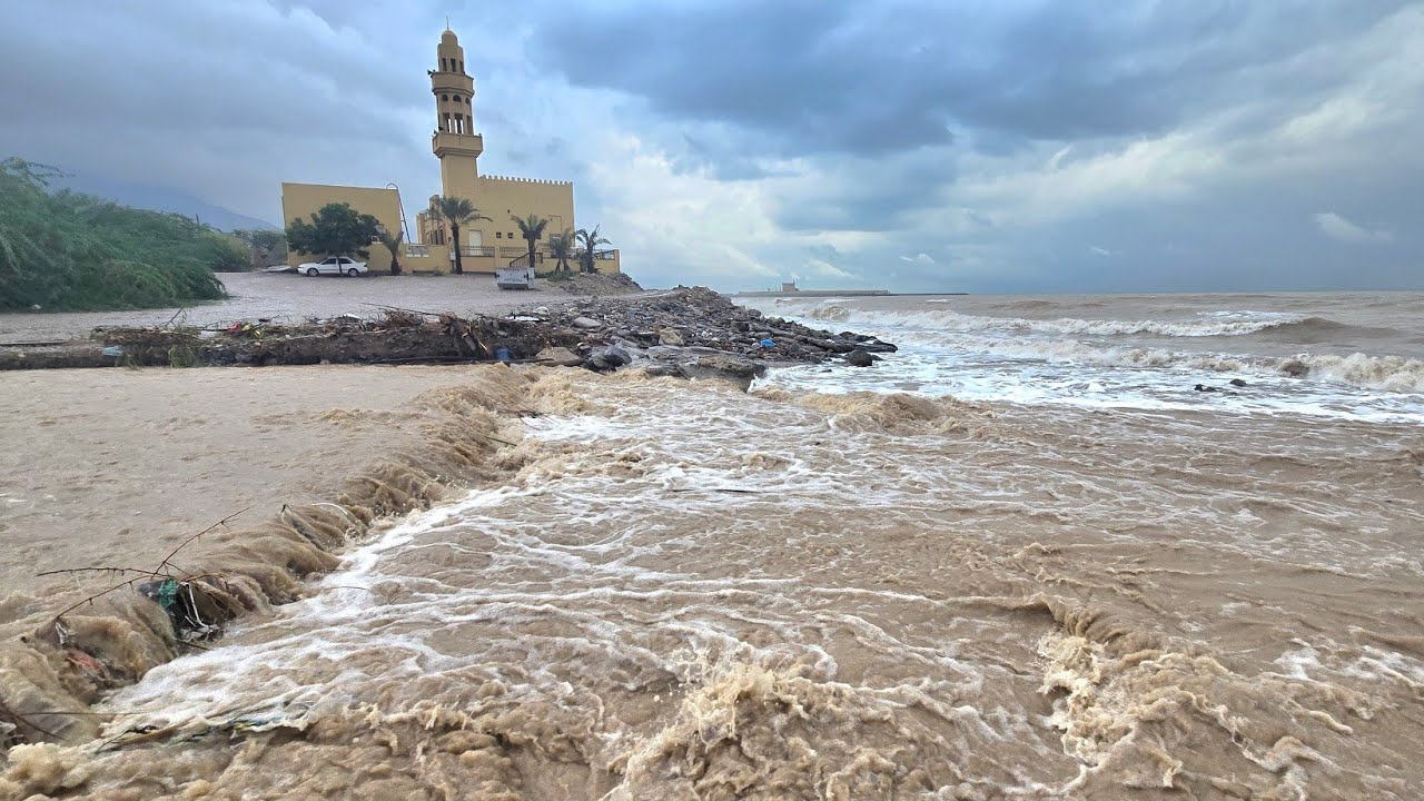 أمطار شعم ، فيضان سد وادي شعم - رأس الخيمة يوم الجمعة تاريخ 19-12-2025