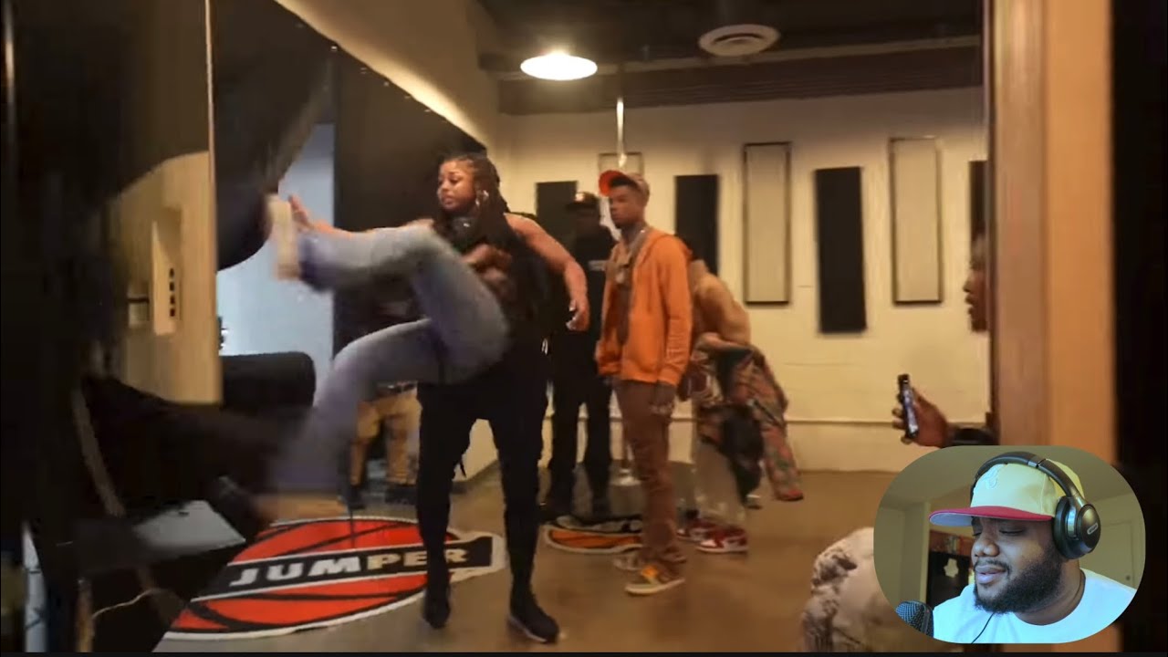 Blueface And Chrisean Rock Fight On No Jumper