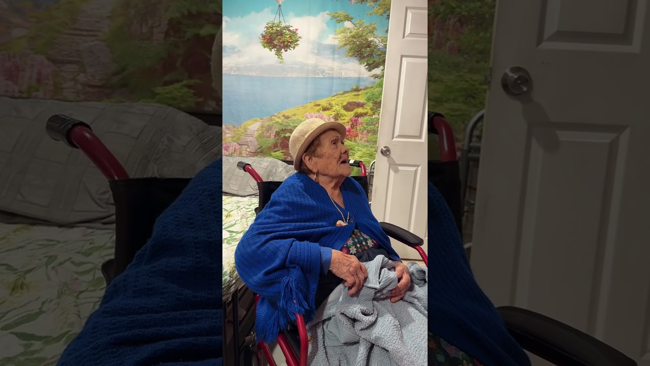 La niña linda hoy que se durmió un rato ya no reconoció la casa 🥲🥲🥲🥲🎥👵👵👵👵👵💃💃💃♥️♥️♥️⭐️⭐️