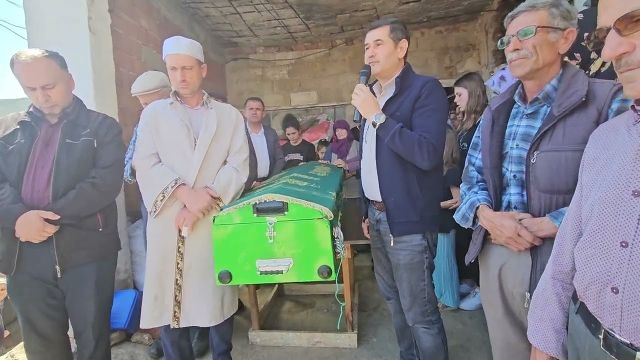 DEMİRCİ'nin KOVANCI KÖYÜNDE NECATİ YILMAZ'IN CENAZESİNDE İSA ÖZAT HOCA KONUŞMA YAPIYOR 01-04-2024