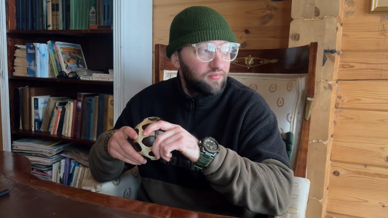 Нашел счастье в одиночестве, и больше не ищу его в людях. 