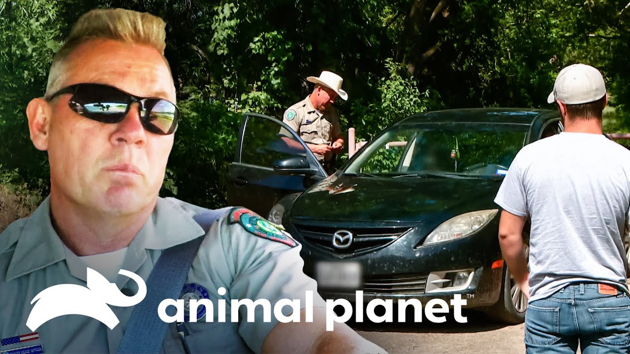 Hombre peligroso es puesto bajo custodia | Guardianes de Texas | Animal Planet