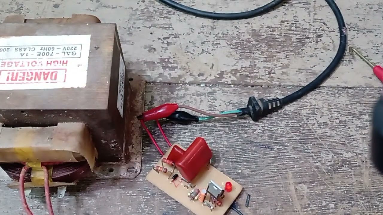 ELETRIFICADOR CASEIRO+PORQUE O GADO NAO MORRE COM O CHOQUE DE 11.500 VOLTS?