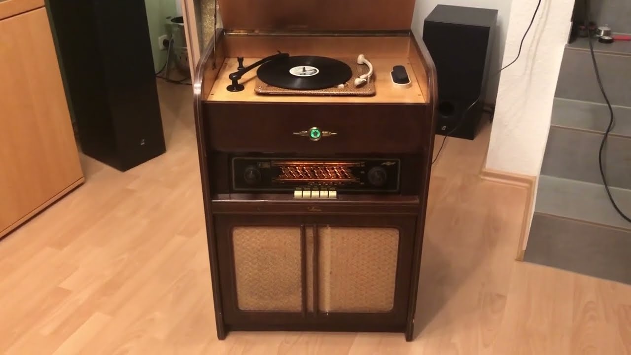 DDR RFT Musiktruhe Rema Romanze Super 20W/UKW Baujahr 1954 Radio Röhrenradio