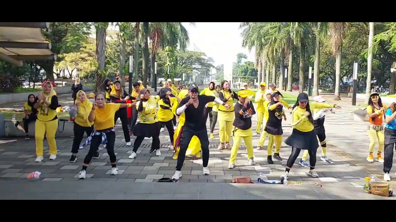 RAKAT CAKADIDI by Zin Adi Justnothing #zumba #senamkreasi