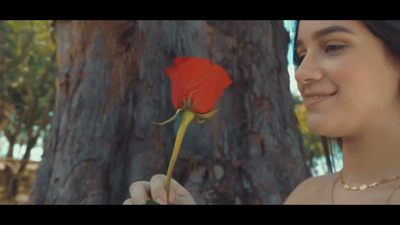La Chica De Mi Escuela | Leonardo De Aza | Official Music Video 01