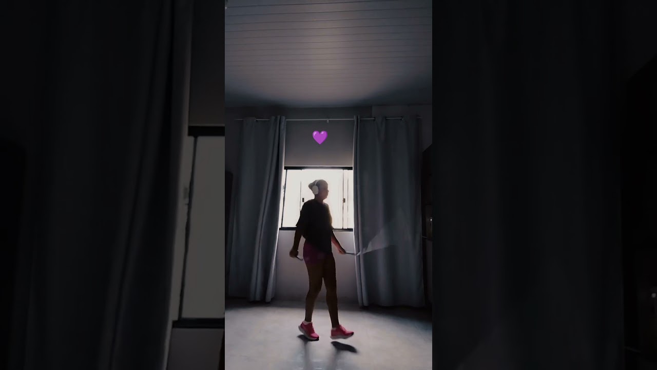 Pular corda ouvindo música= melhor cardio do mundo. 