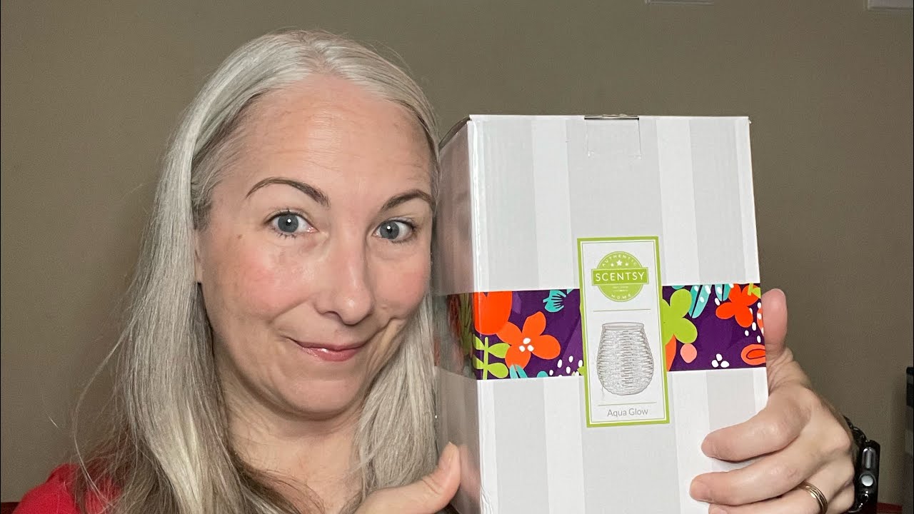 Scentsy’s new Aqua Glow Warmer