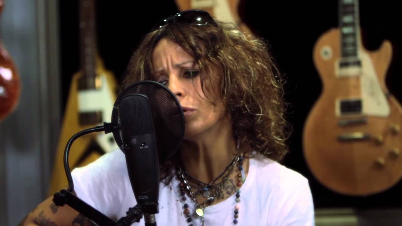 Linda Perry 