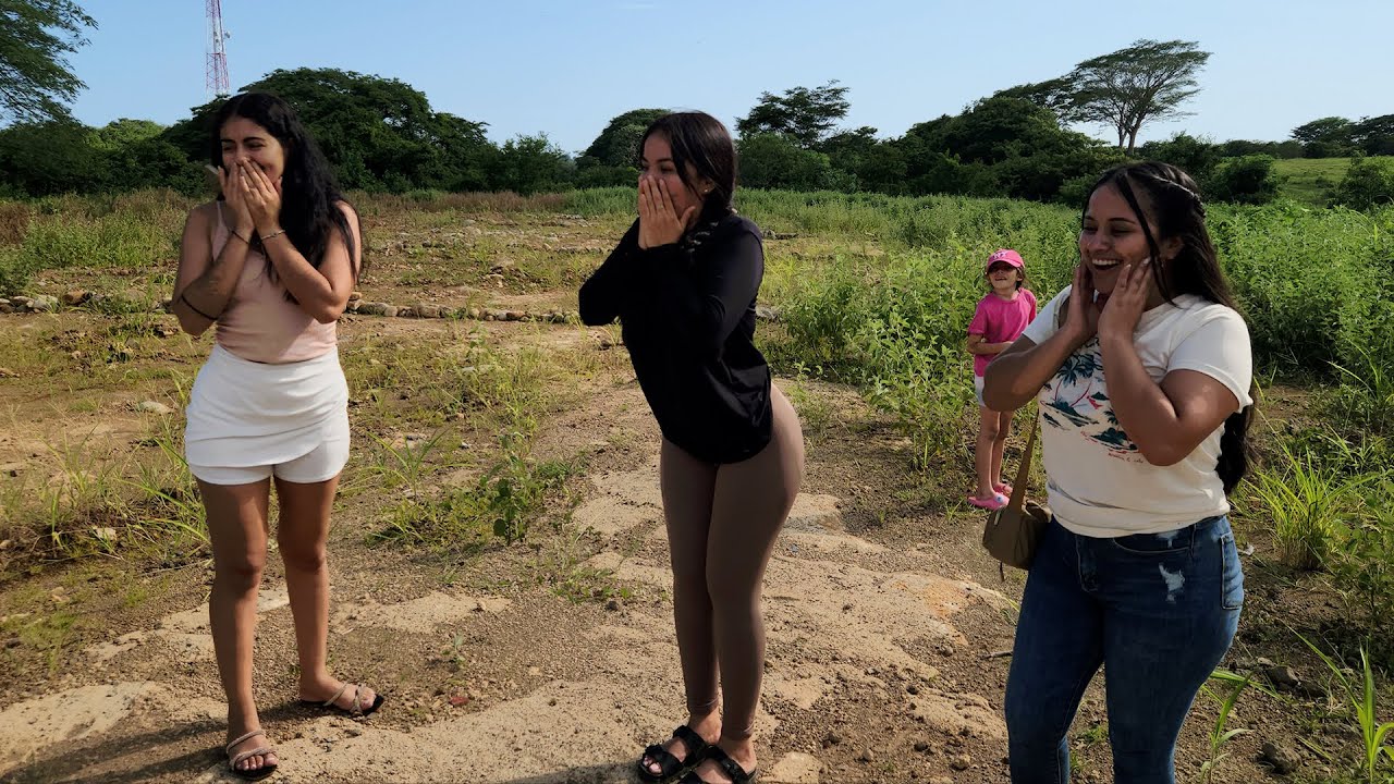 Reaccionando al Terreno de Roxana 😱 Aquí Construirá su Casita!