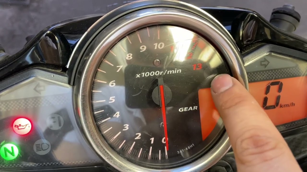 Suzuki gw250 inazuma Kontrol Paneli Tanıtımı. (Maintenance, saat, devir ışığı)
