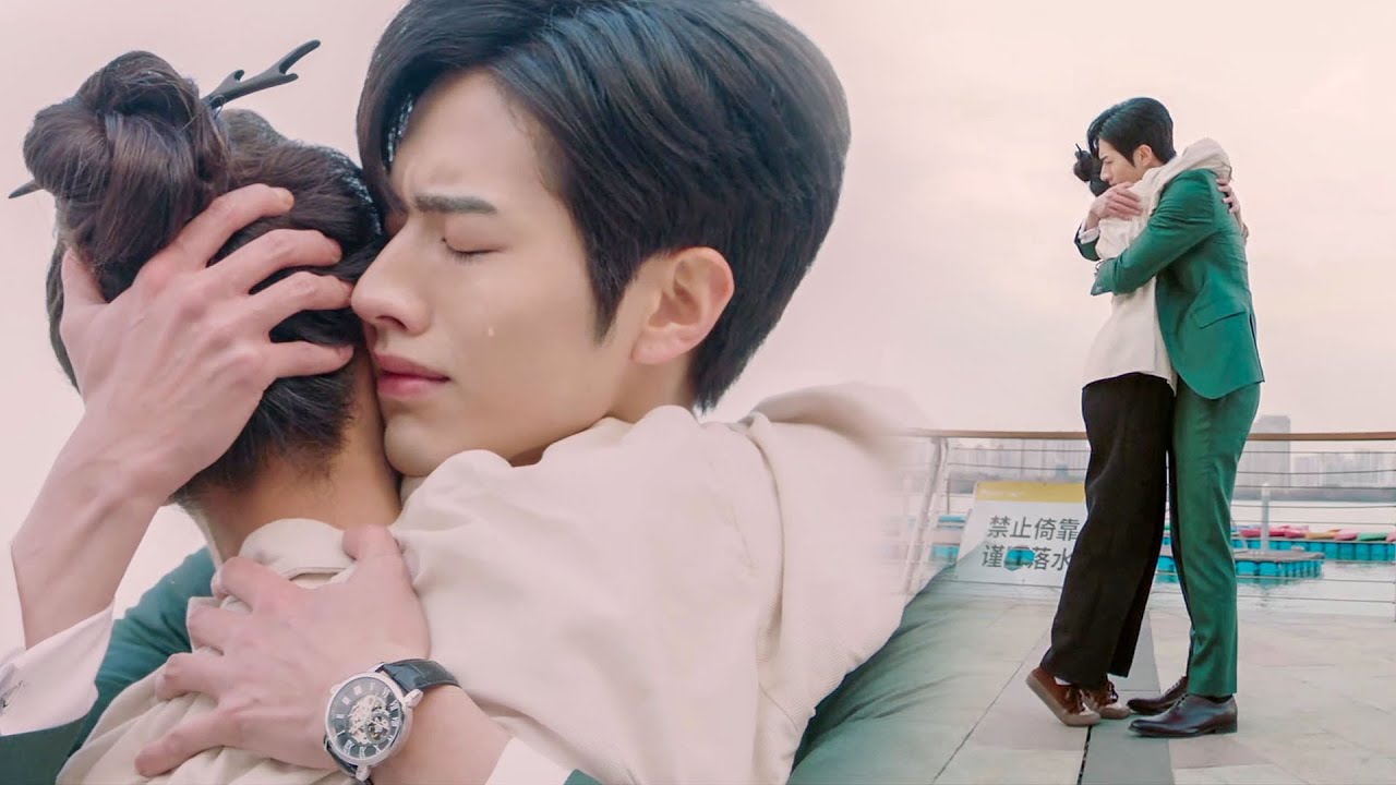 จู่ๆ ซินเดอเรลล่าก็จากไป และซีอีโอก็รีบวิ่งเข้ามาหาเธออย่างบ้าคลั่งเพื่อพยายามรั้งเธอไว้!