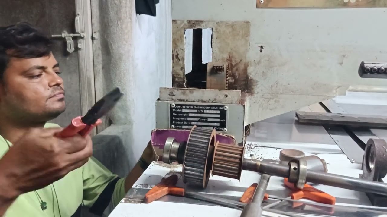 टाइमिंग बेल्ट कैसे डालें एंब्रॉयडरी मशीन में embroidery machine mein yah normal machine hai 