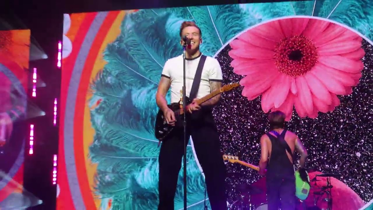 Happiness - McFly - Busted VS McFly Tour @ The O2 London (21/09/25)