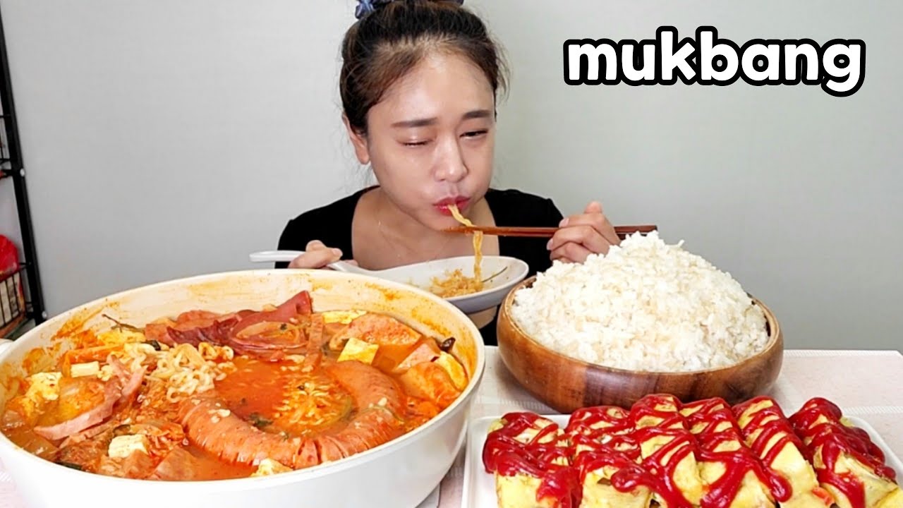 오늘은 김치말고🌶부대찌개에🍚대왕밥 계란말이 집밥 먹방 koreafood Spicy Budae Jjigae(Sausage Stew)& Ramen Mukbang eating show