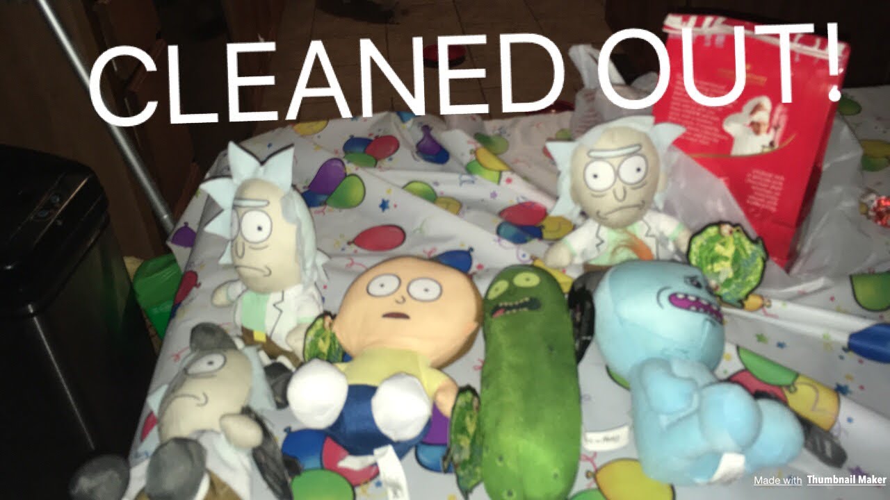 I WON EVERY RICK AND MORTY PLUSH IN THE CLAW MACHINE!