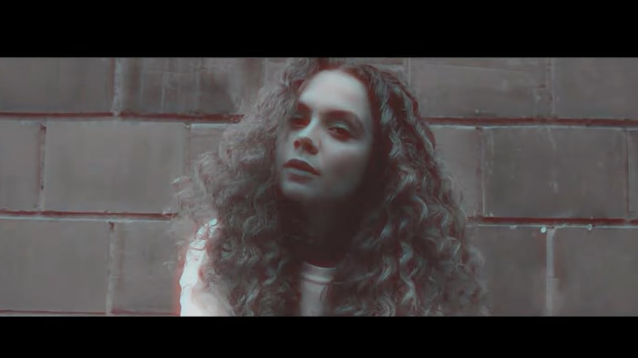 MARIANA PALOMBO, SR - VÊNUS EM CHAMAS