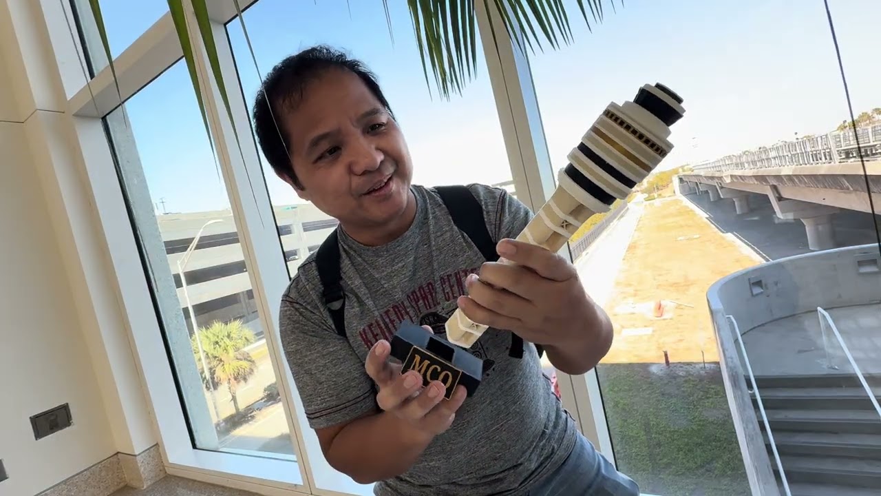 Orlando International Airport (MCO) 1/400 scale Air Traffic Control Tower (model by Tarmac Designs)