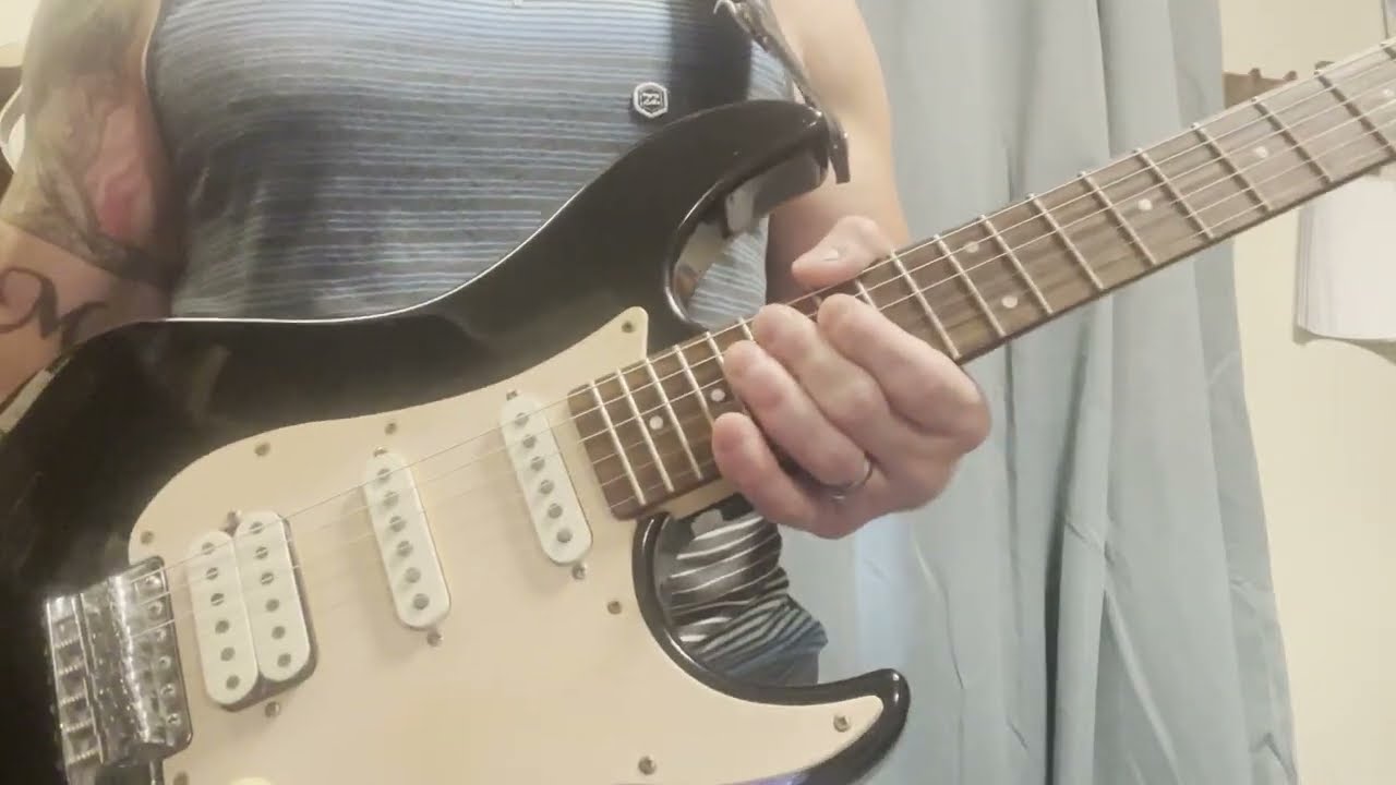 Yamaha EG 112c Guitar Review - Low price but super solid instrument!