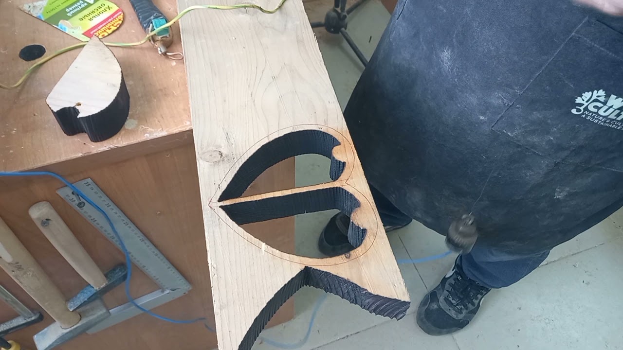 выжигаем шкатулку в форме сердечка.
