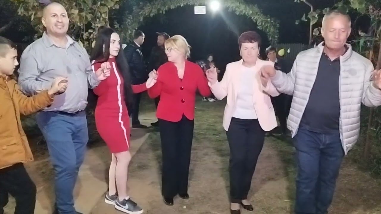 Hora ca pe la Bârla