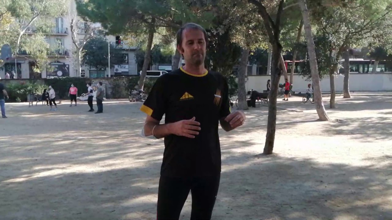 Técnica de Carrera, Apoyo en el suelo y recogida de la pierna debajo del glúteo