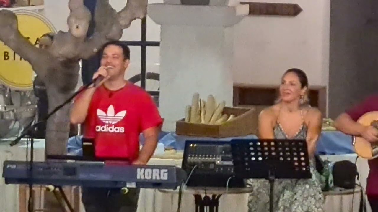 Ελληνική βραδιά στο Doryssa Hotel με Σαμιώτες Μουσικούς & το χορευτικό της Ελένης Παντελούκα!!!
