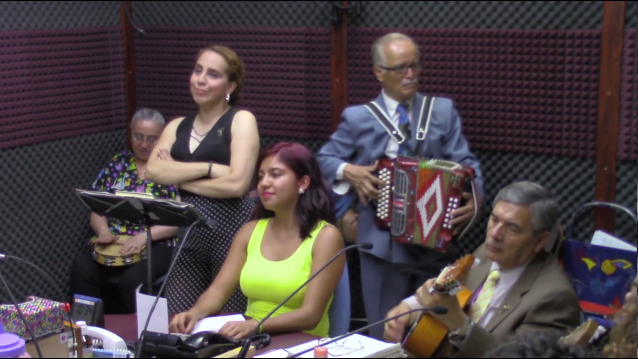 Pasarela de Buenos D&iacute;as (con Manelic incluido);   Argelia, Ya no - Mart&iacute;nez Serrano