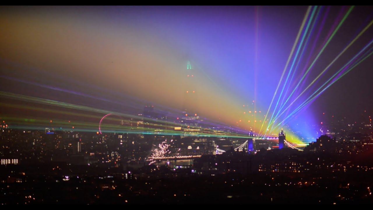 London New Year's Eve fireworks and light show 2021