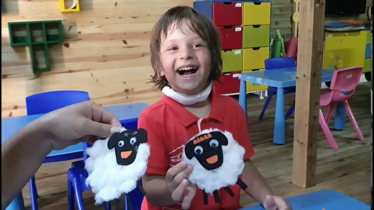 Fatih Selim ile şirinler evine gittik.eğlenceli Aktivitemizi yedi cücelerin Atakan ile yaptık