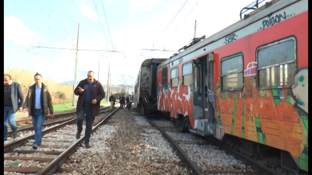 Deragliato un treno della Cumana a Torregaveta