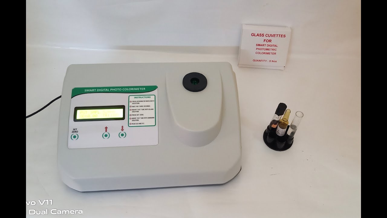 MICROPROCESSOR BASED PHOTOCOLORIMETER