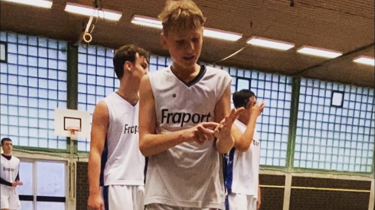 73 Punkte Spiel 13 Dreier 14/20 Freiwürfen. Quentin Müller Basketball U16 Landesliga.