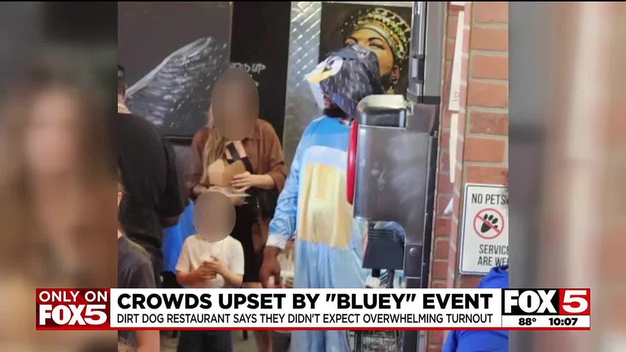 Parents outraged by massive event featuring amateur ‘Bluey,’ restaurant apologizes