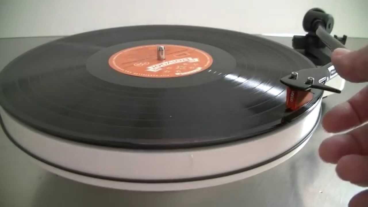 Pro-ject RPM 3 Carbon turntable