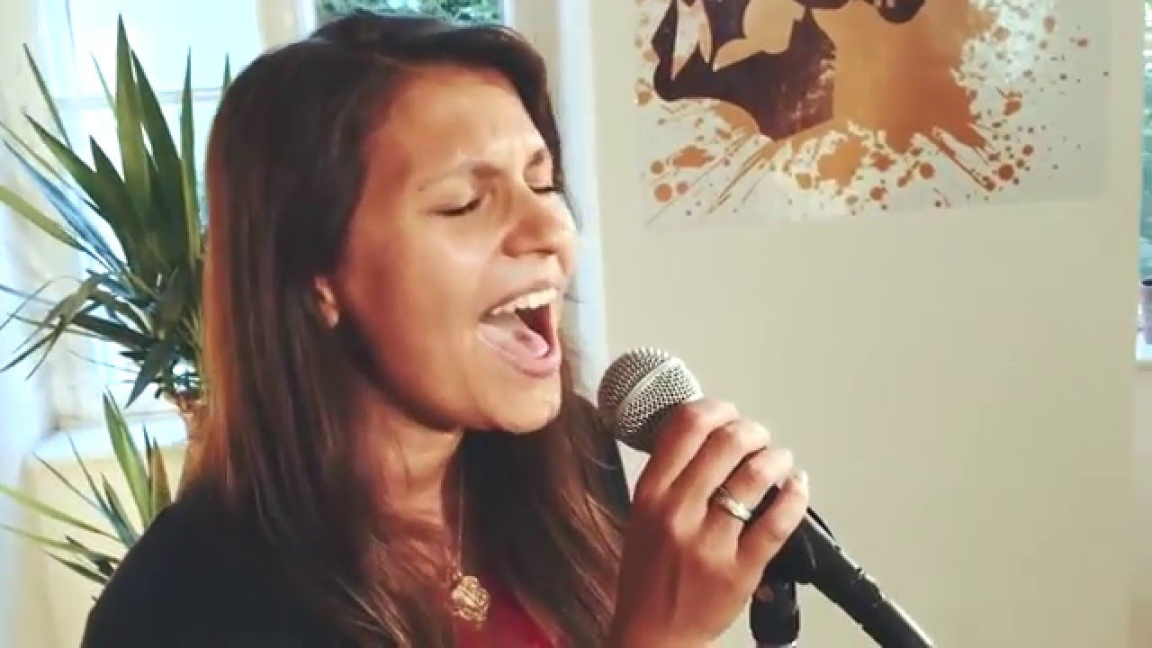 Oliver Heldens - Gecko (Cover by Bella Mina)