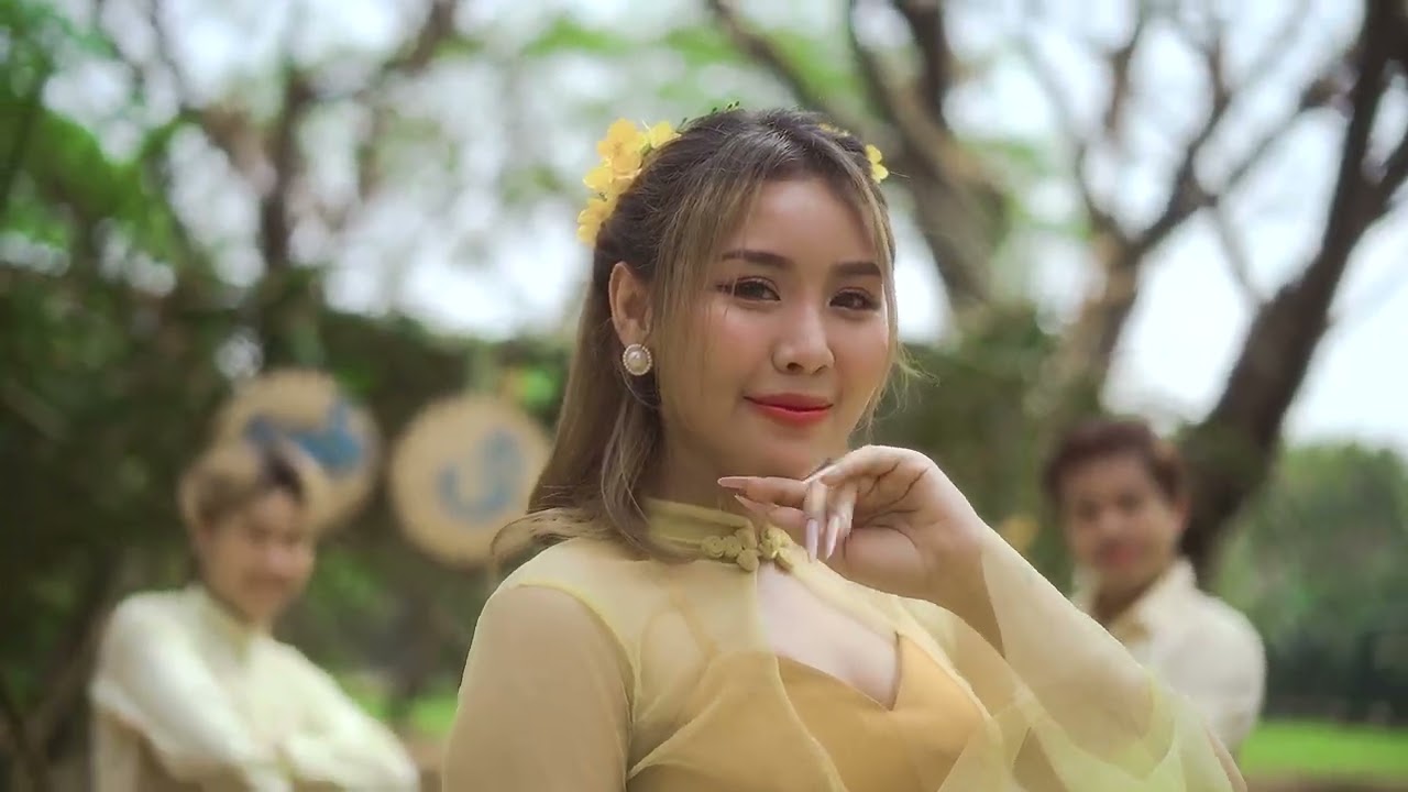 “ချမ်းပါတယ်” Chan Par Tal - May Madi [Official Music Video]