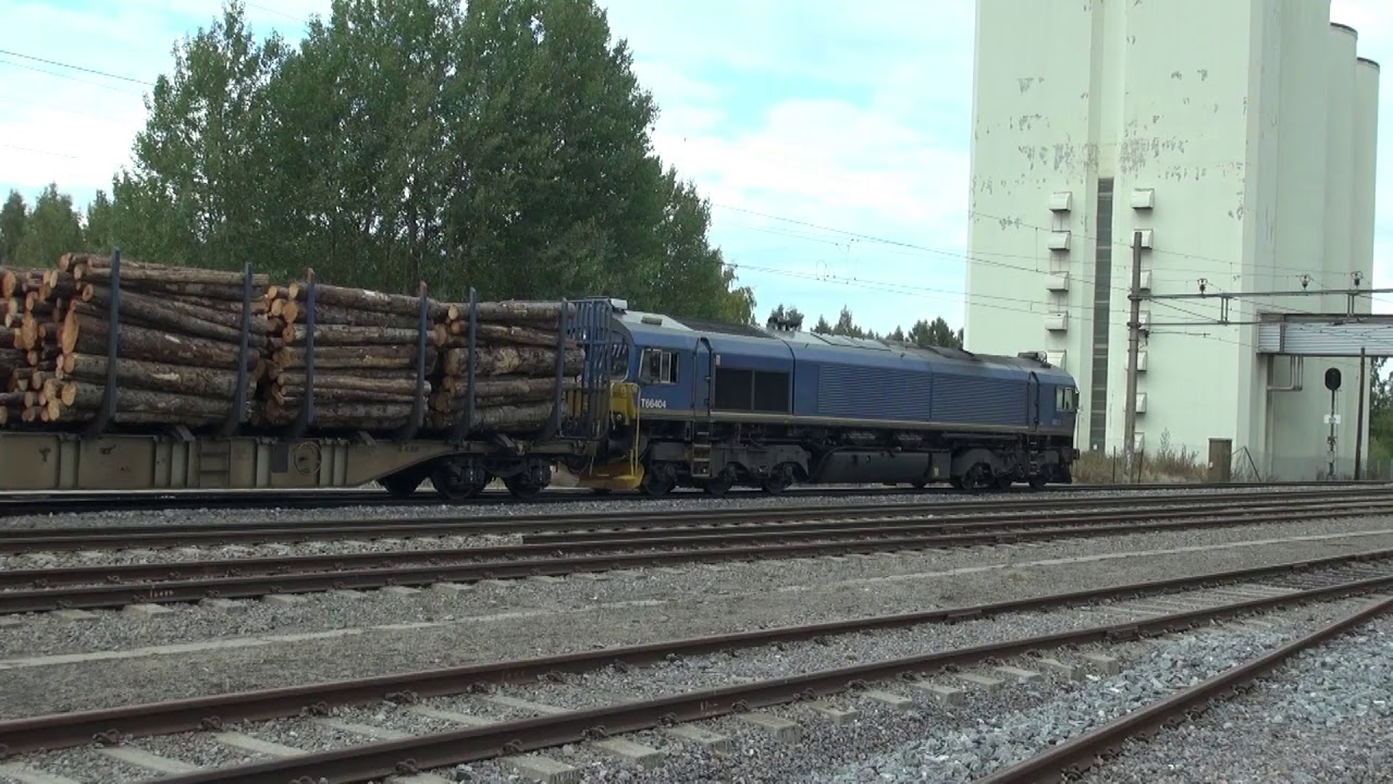 T66 404 og TMZ 1407 i Årnes 2018