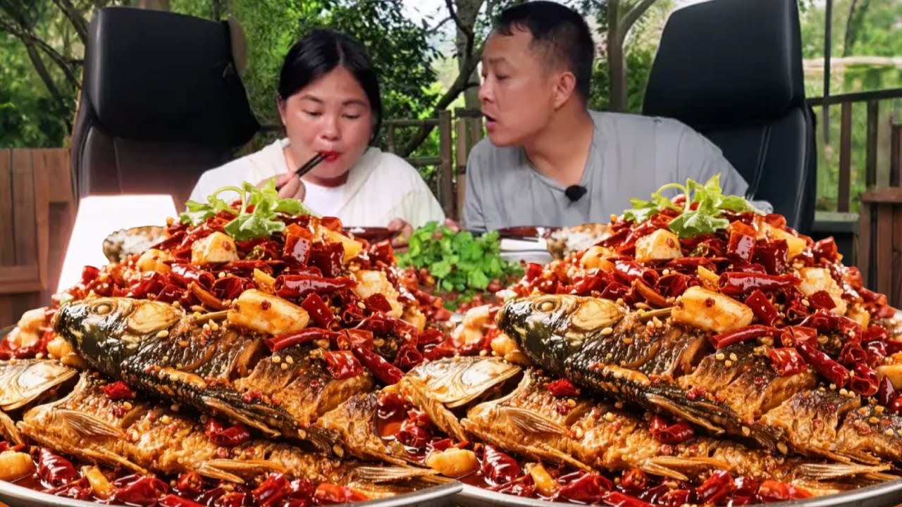 路边捡到一条大鱼！在家做成麻辣烤鱼，外焦里嫩超满足！麻辣鲜香，比饭店还香！🔥