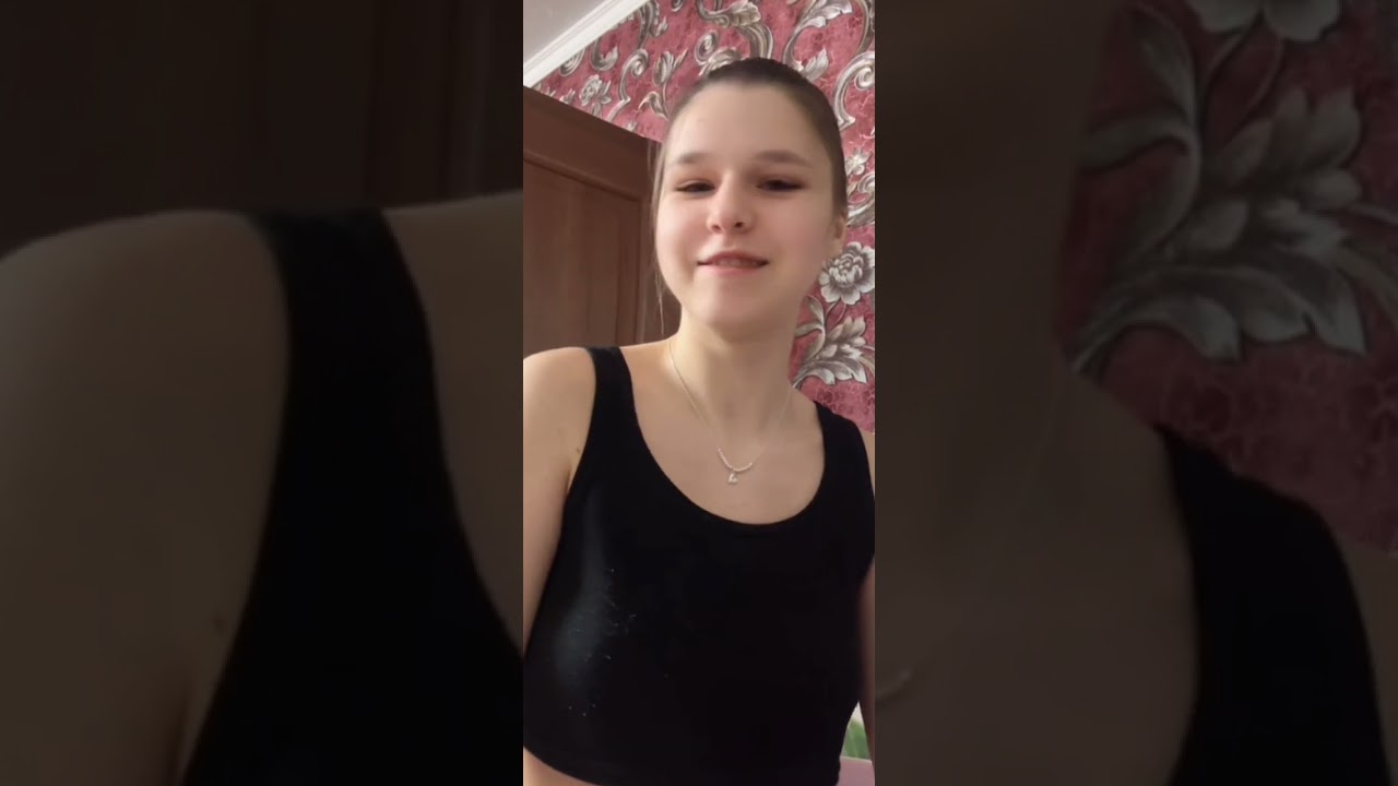 Periscope LIVE BEAUTIFULL GIRL💚 #periscope #live #cute #broadcast #periscopelive#viralvideo #vlog 