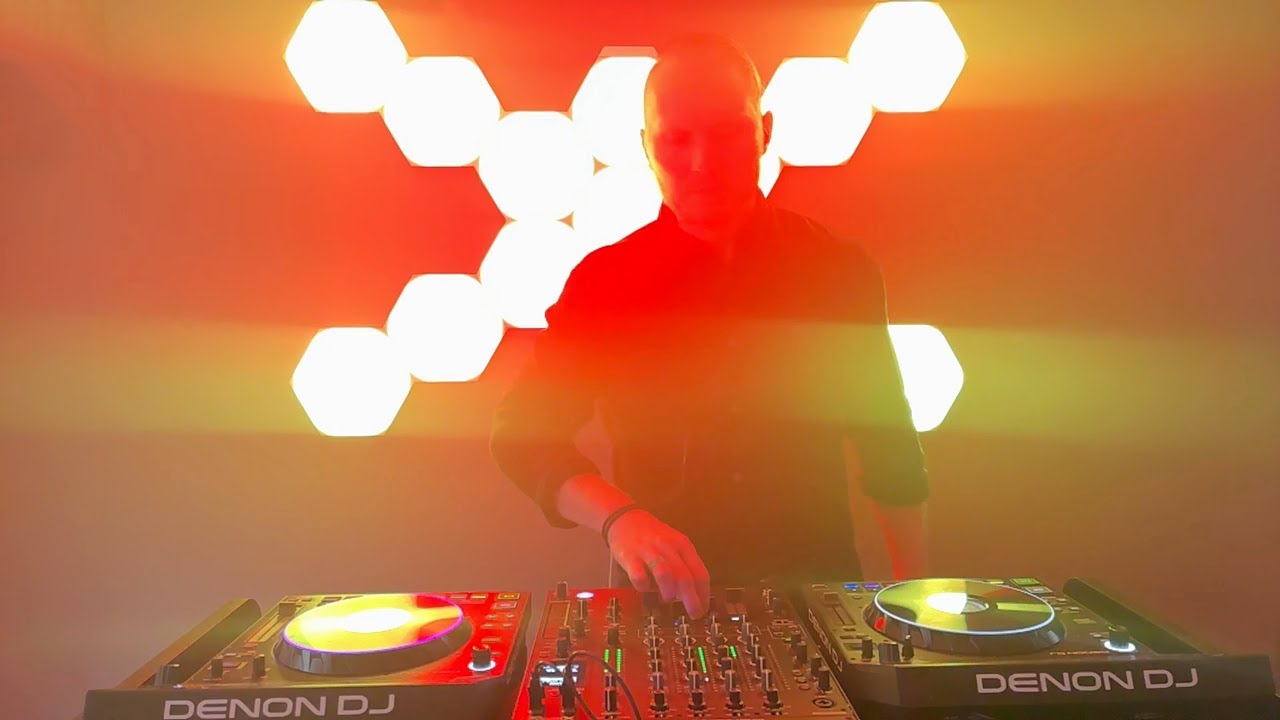 Kris O'Neil - Somewhat Classy, Somewhat Trashy #277 (Progressive House/Melodic House/Chill House)