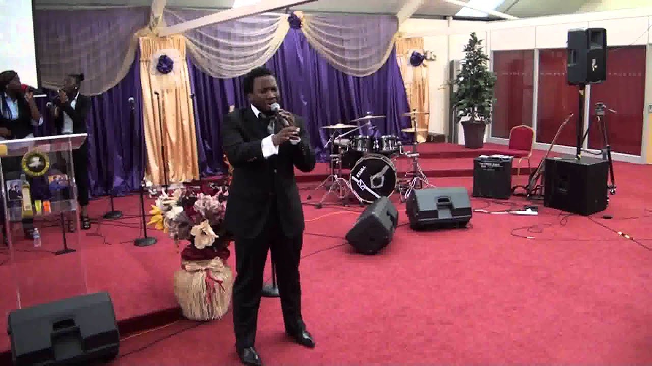 Sonnie Badu Ministering at RCCG, Everlasting Father's Assembly, Leeds, 25-09-11