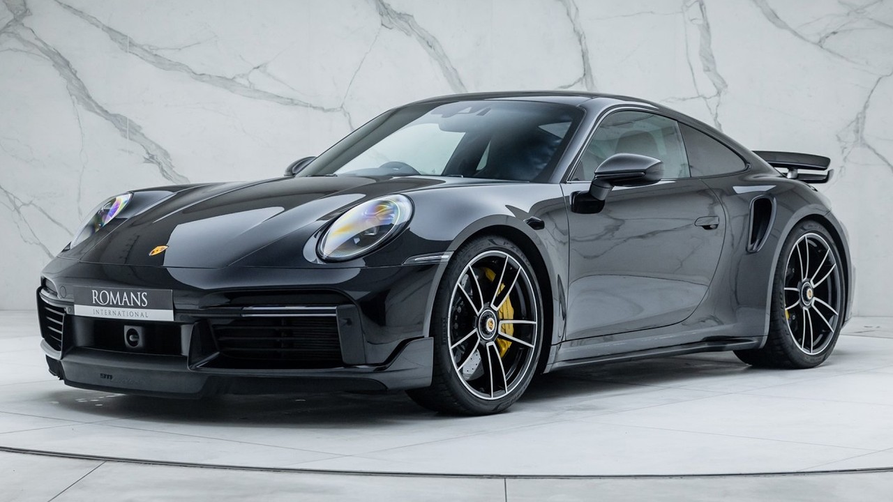2023 Porsche 911 (992) Turbo S - Jet Black Metallic - Walkaround & Start-Up