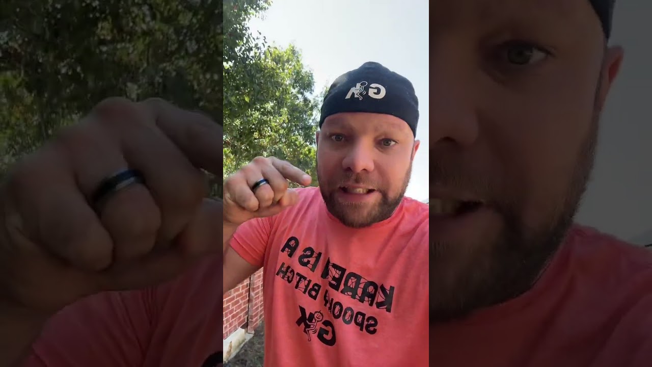 Алекс заставляет сервер закрыться.