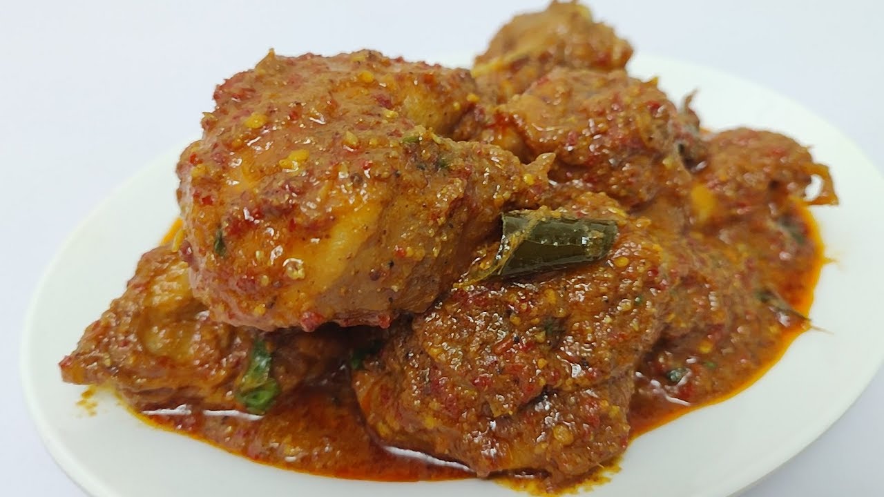 Chicken Kolhapuri | Kolhapuri Chicken Curry Recipe By Ashus Delicacies | Restaurant Style recipe